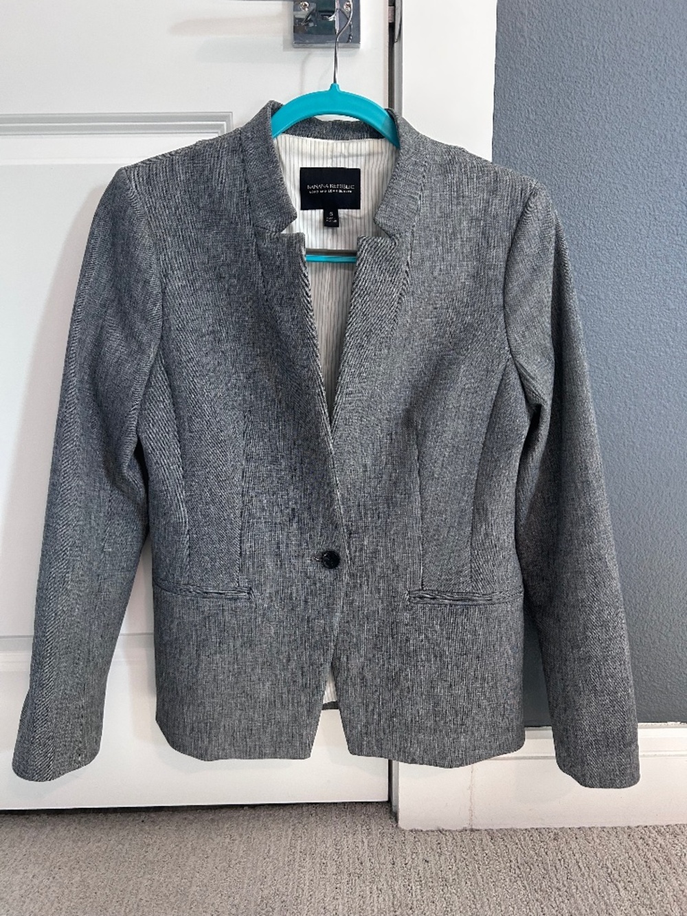 Banana Republic Long and Lean Gray Blazer Sz 6